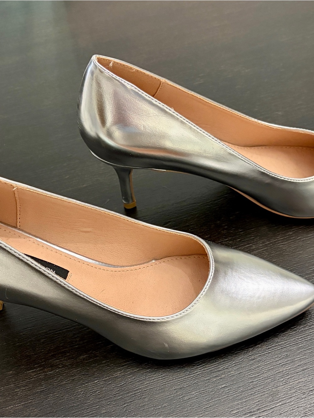 NWOT French Connection Kate - silver metallic pointed toe dress pump heels 8.5M